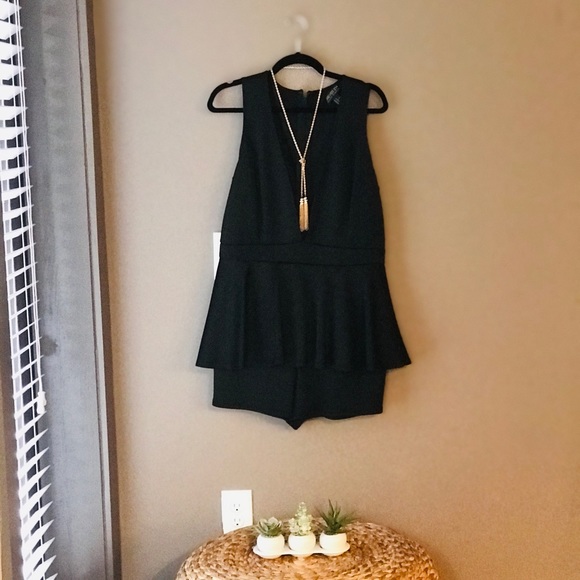 Forever 21 Pants - ➕➕ f21+ peplum romper ➕➕